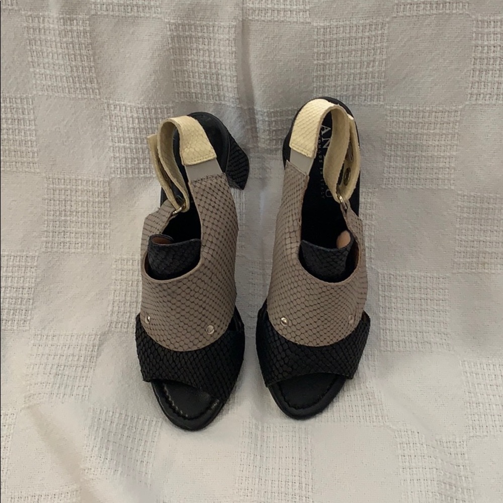 Strapped sandals